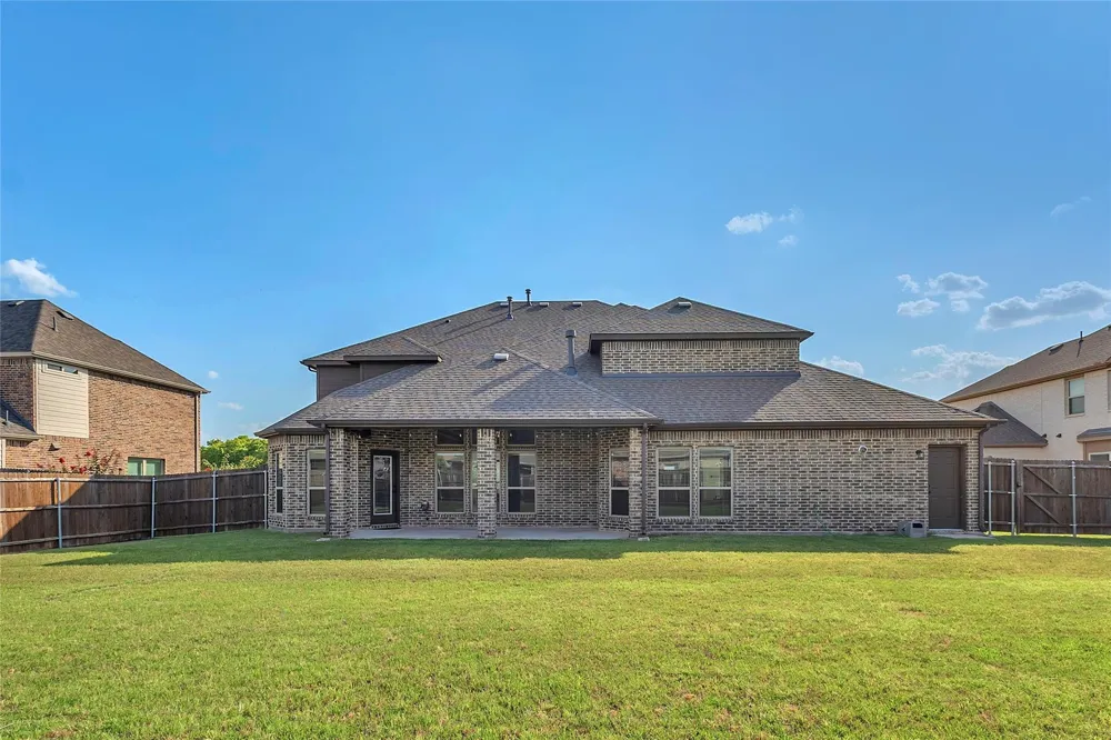 1209 Rogers Parkway Forney, TX 75126