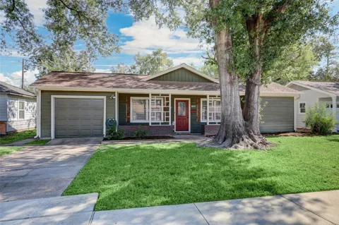 1946 Norcrest Drive