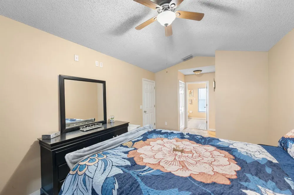 5930 NW Theda Lane Port St. Lucie, FL 34983