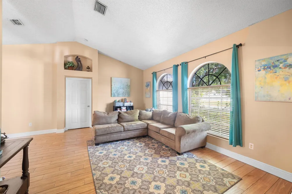 5930 NW Theda Lane Port St. Lucie, FL 34983