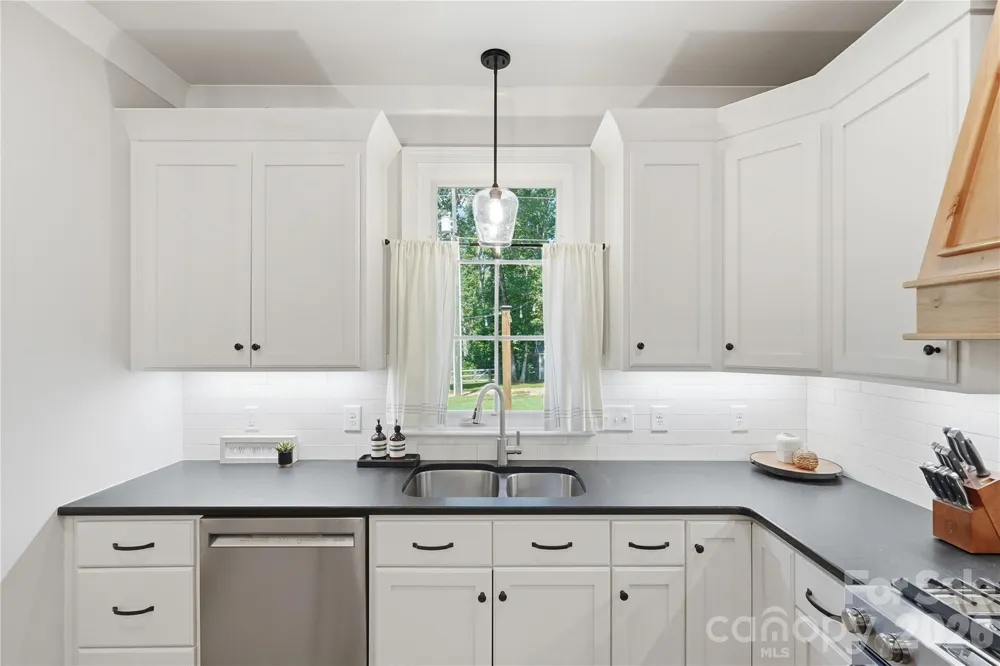 10154 Jim Sossoman Road Midland, NC 28107