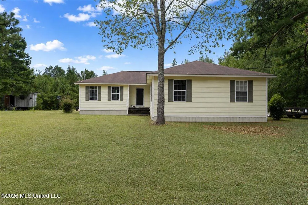 328 W Progress Road Prentiss, MS 39474