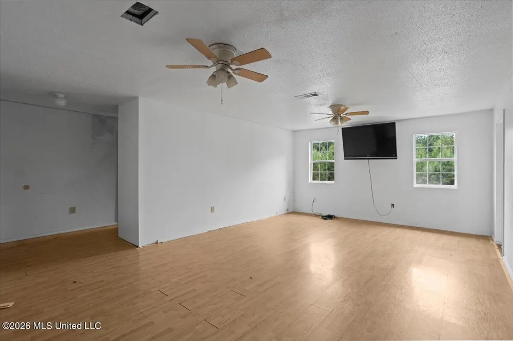 328 W Progress Road Prentiss, MS 39474