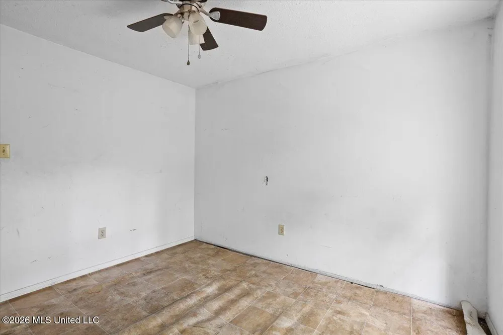 328 W Progress Road Prentiss, MS 39474