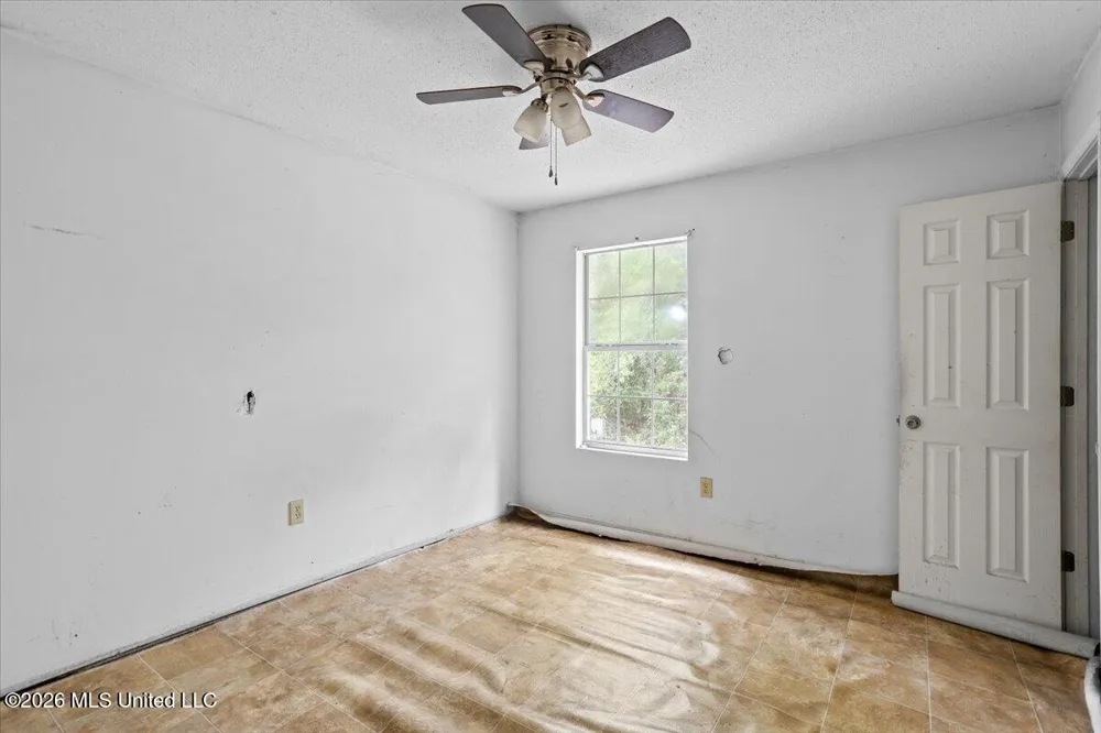 328 W Progress Road Prentiss, MS 39474