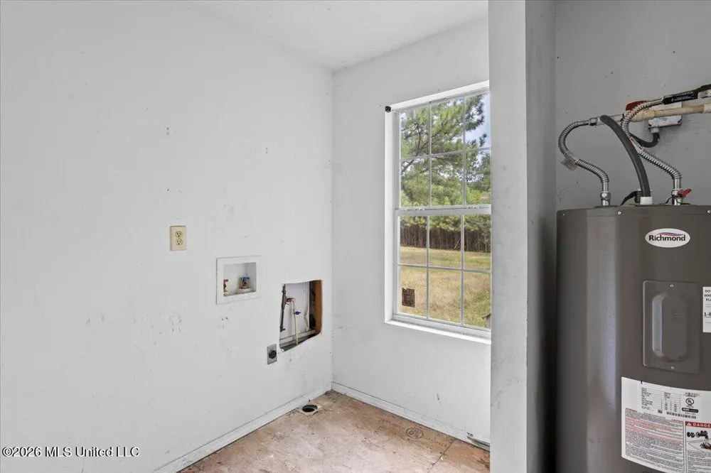 328 W Progress Road Prentiss, MS 39474