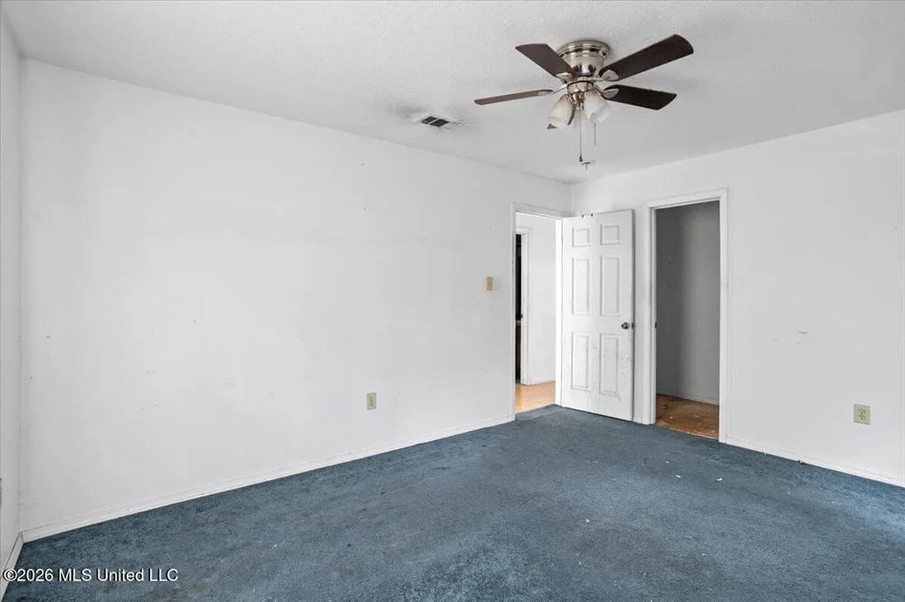 328 W Progress Road Prentiss, MS 39474