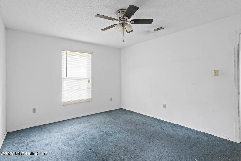 328 W Progress Road Prentiss, MS 39474