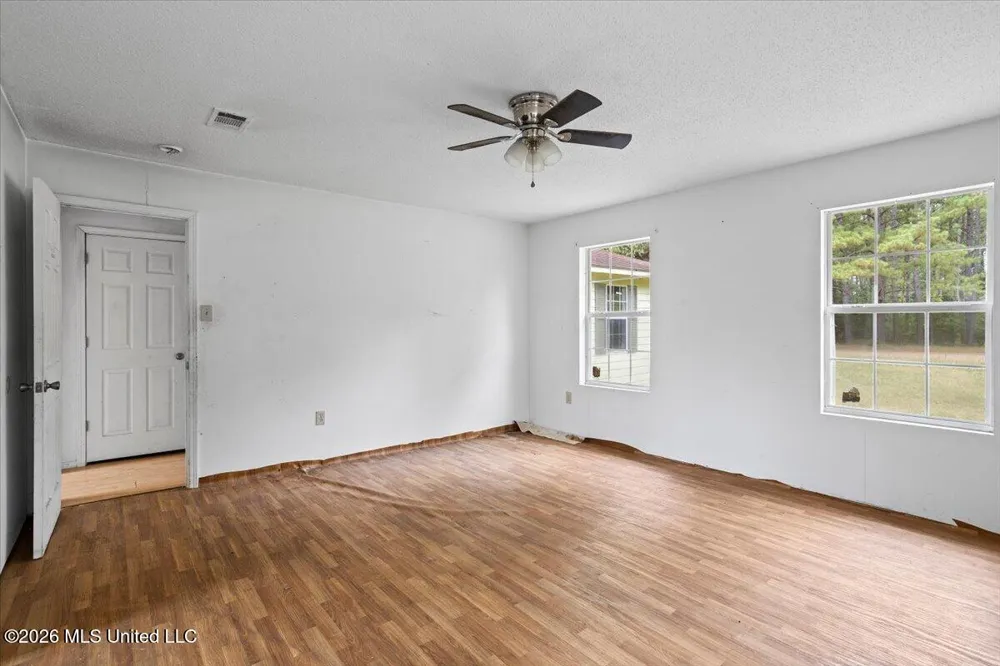 328 W Progress Road Prentiss, MS 39474