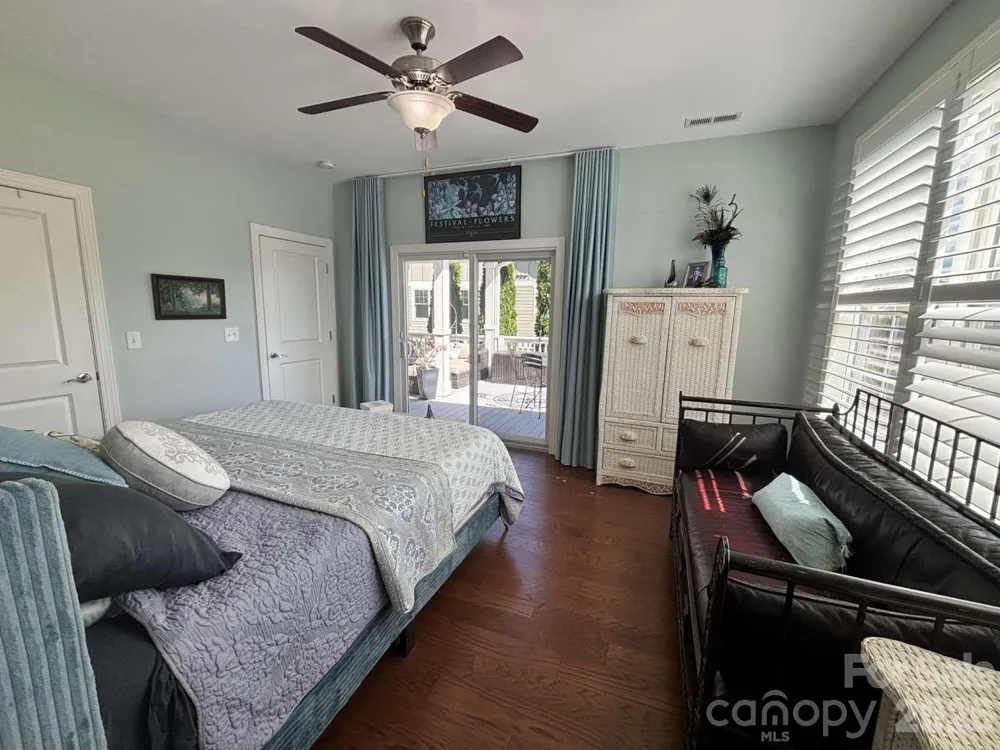 30 Rose Point Drive Leicester, NC 28748