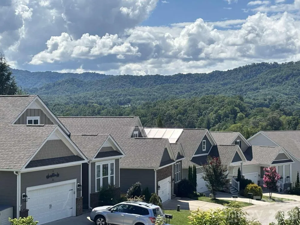 30 Rose Point Drive Leicester, NC 28748