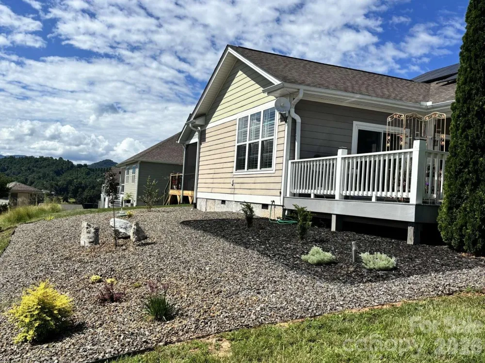 30 Rose Point Drive Leicester, NC 28748
