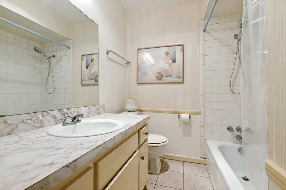 13844 Methuen Green Lane Dallas, TX 75240