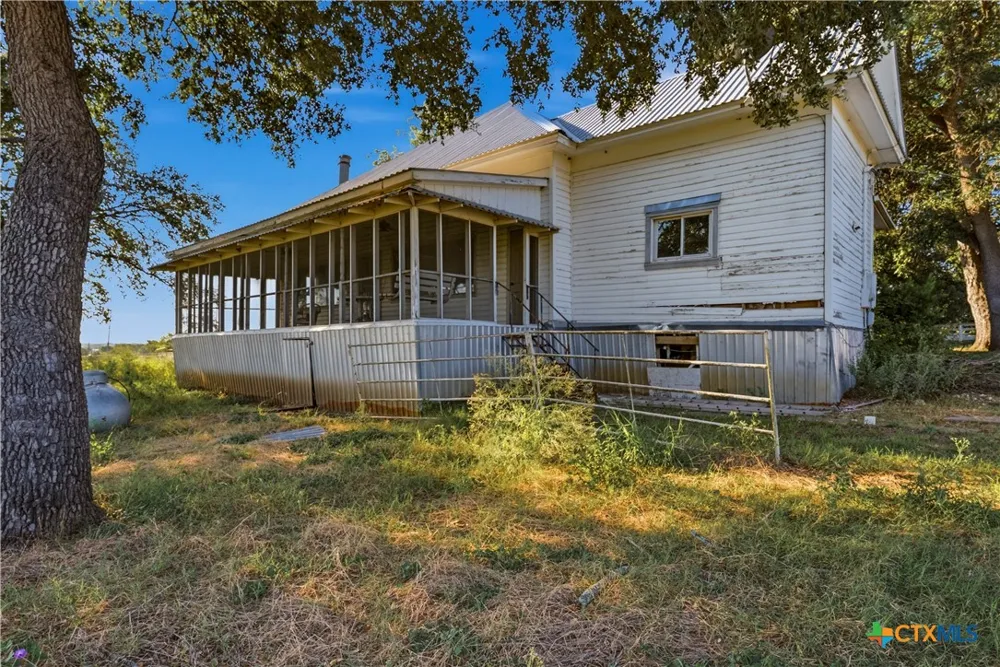 550 Beback Inn Road San Marcos, TX 78666