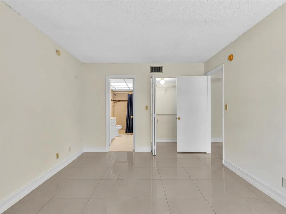 470 NW 20th Street Boca Raton, FL 33431