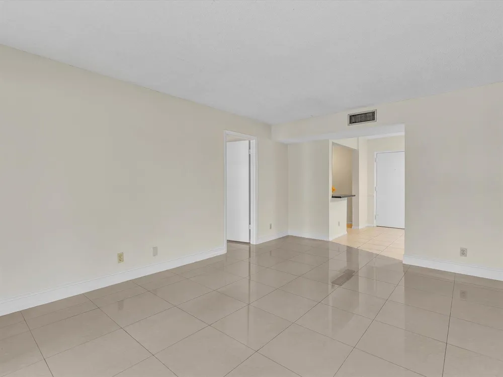 470 NW 20th Street Boca Raton, FL 33431