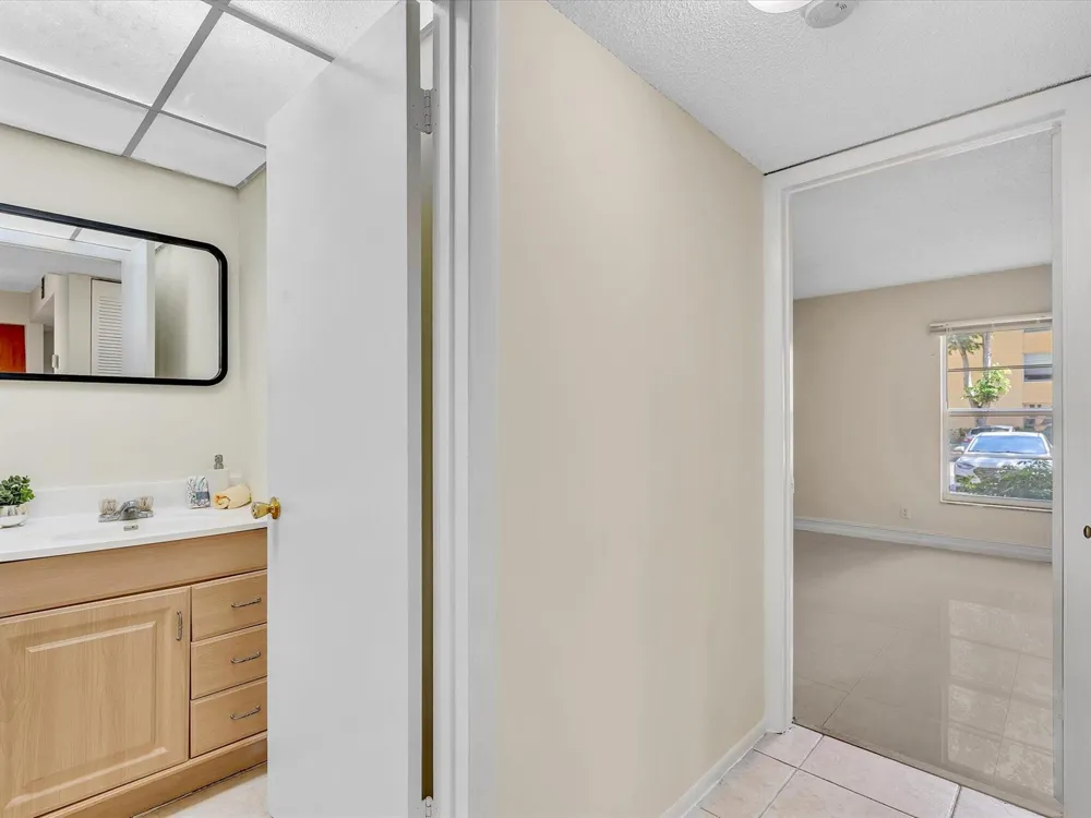 470 NW 20th Street Boca Raton, FL 33431