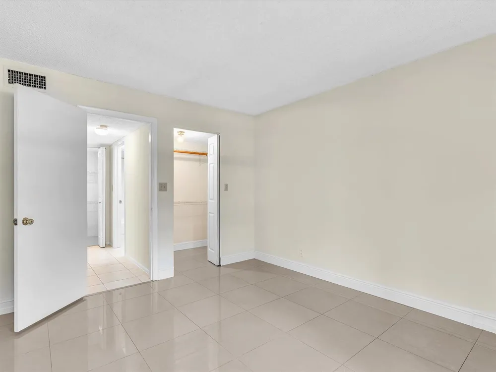 470 NW 20th Street Boca Raton, FL 33431