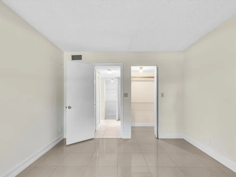470 NW 20th Street Boca Raton, FL 33431