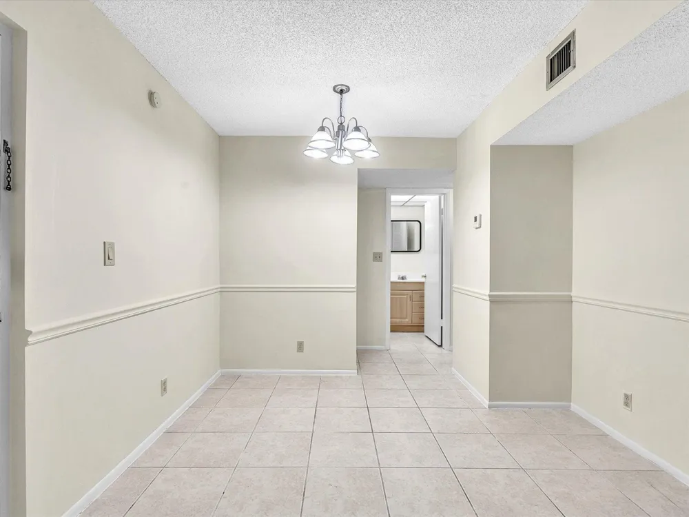 470 NW 20th Street Boca Raton, FL 33431