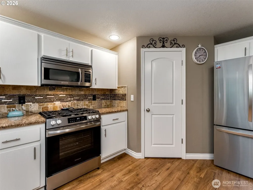 14700 NW 9th Place Vancouver, WA 98685