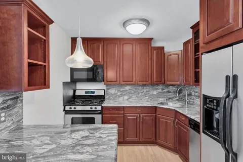 2401 H STREET NW #409