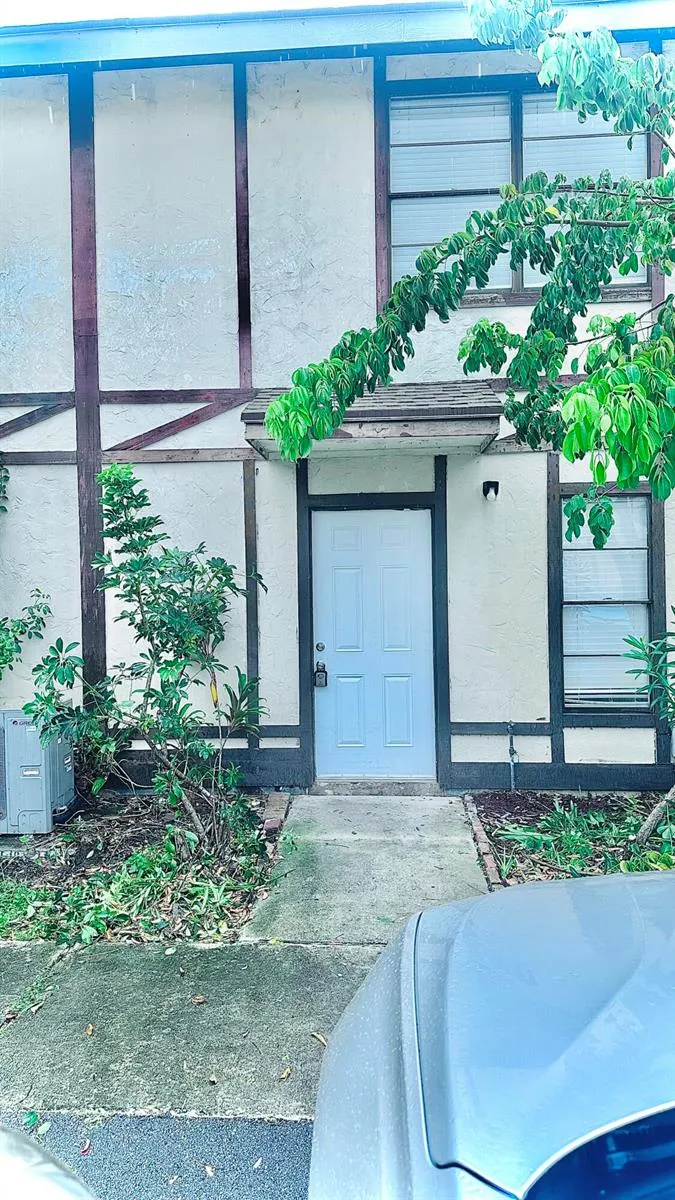 5145 BRECKENRIDGE PLACE #30 West Palm Beach, FL 33417