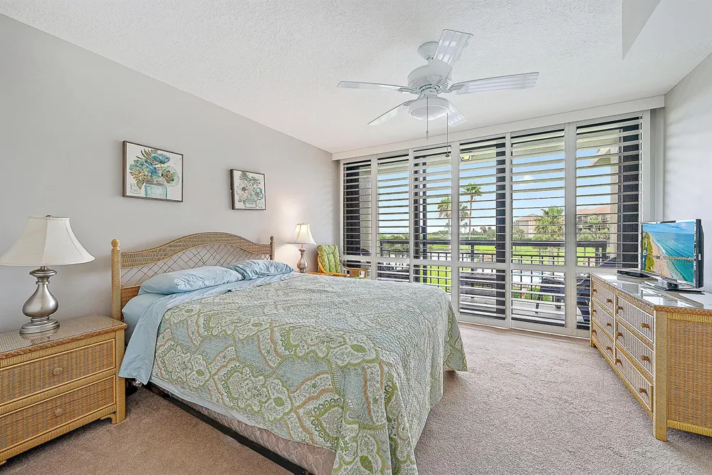 301 S Seas Drive #305 Jupiter, FL 33477