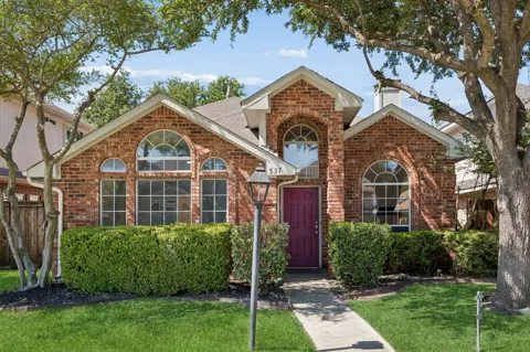 537 Raintree Circle