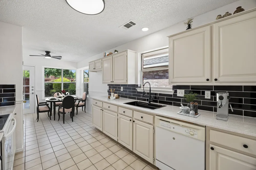 537 Raintree Circle Coppell, TX 75019
