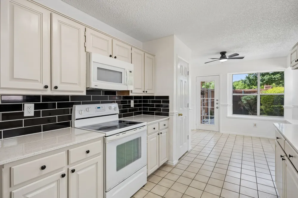 537 Raintree Circle Coppell, TX 75019