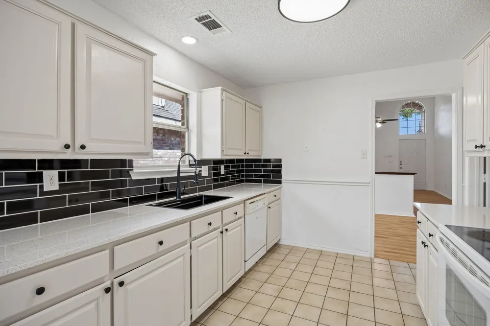 537 Raintree Circle Coppell, TX 75019