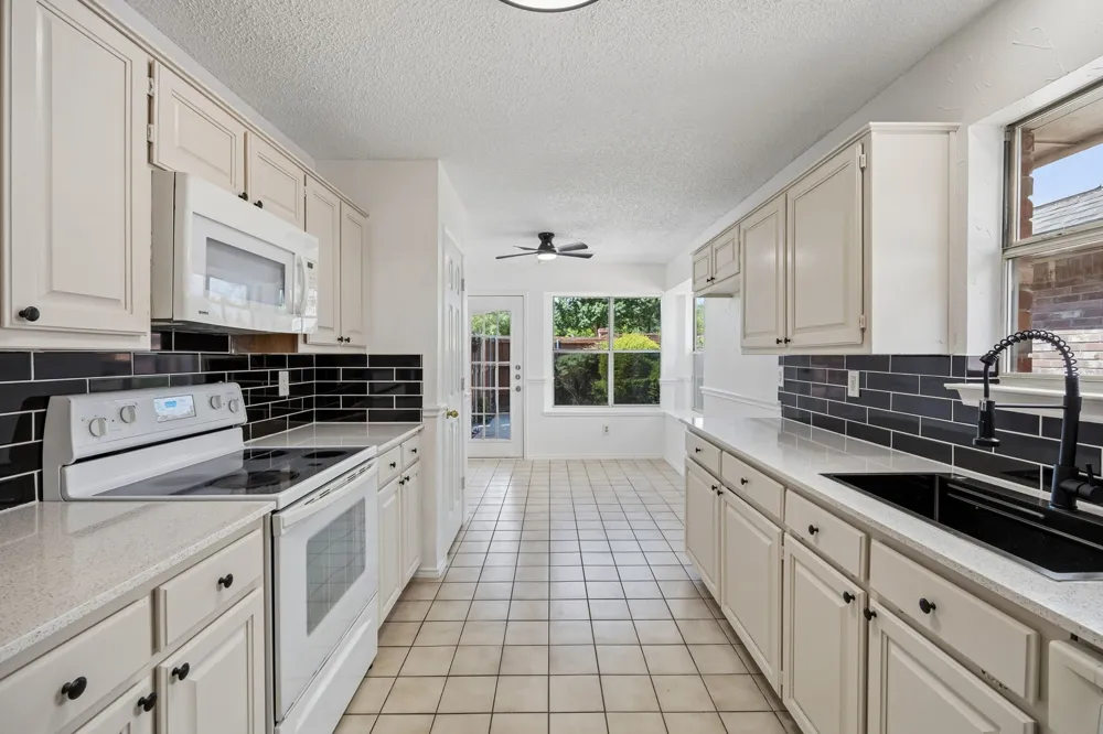 537 Raintree Circle Coppell, TX 75019