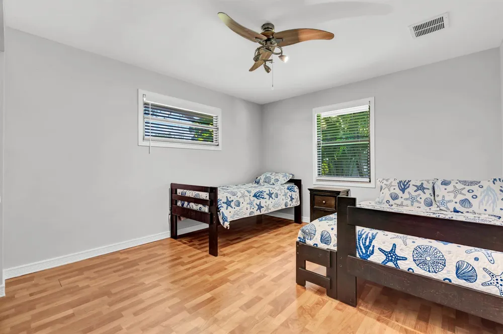88 Pinehill Trail E Tequesta, FL 33469