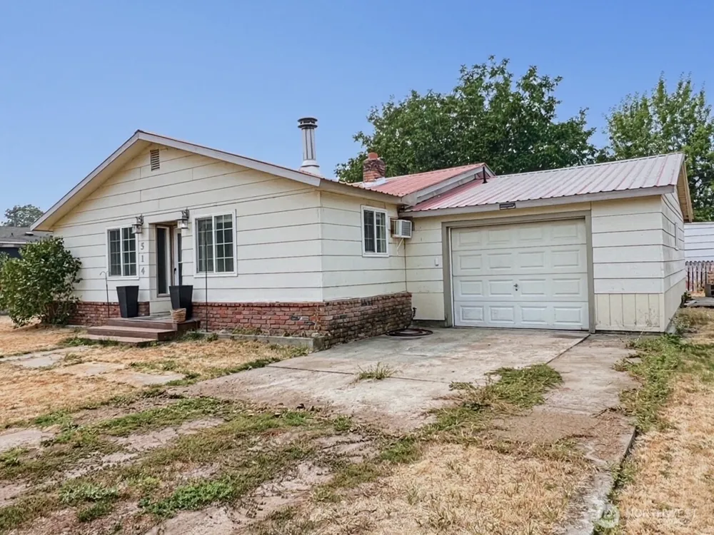 514 Main Street Oroville, WA 98844