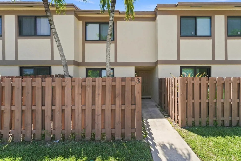 2975 NW 106th Avenue #3 Sunrise, FL 33322