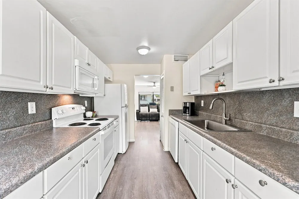 2975 NW 106th Avenue #3 Sunrise, FL 33322