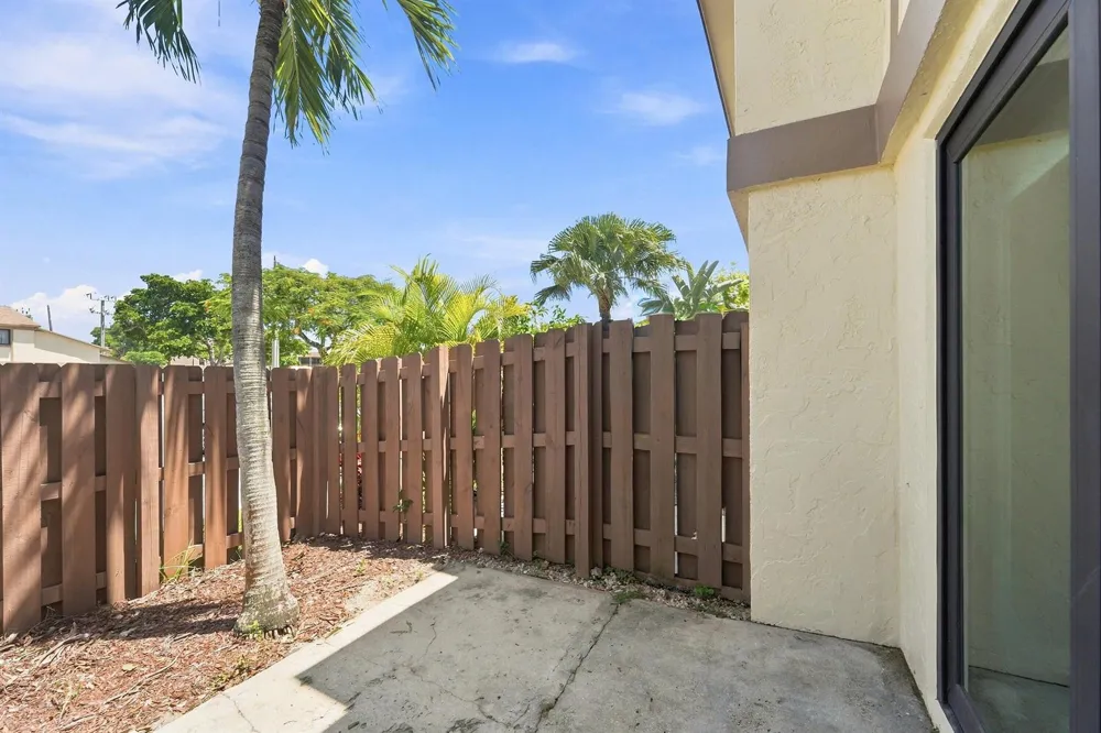 2975 NW 106th Avenue #3 Sunrise, FL 33322