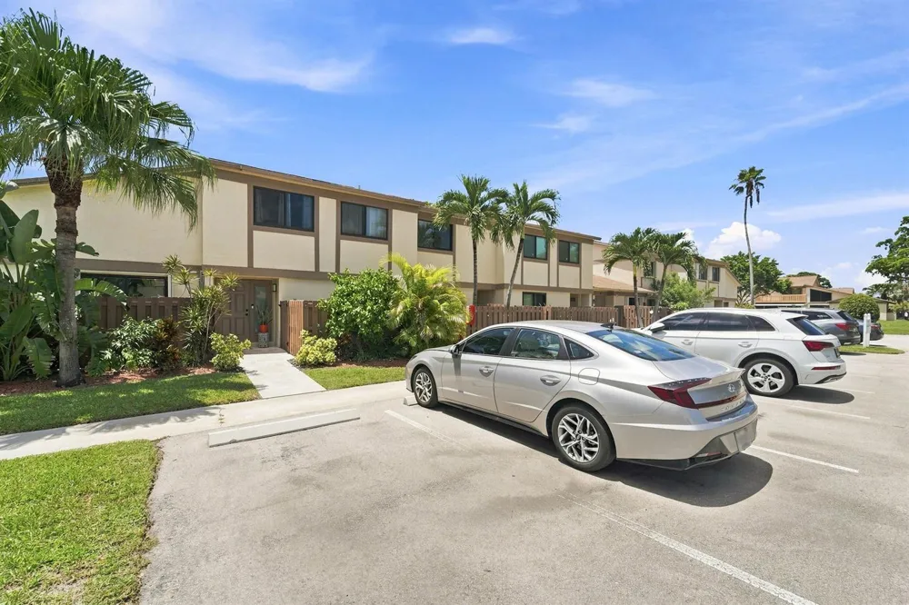 2975 NW 106th Avenue #3 Sunrise, FL 33322