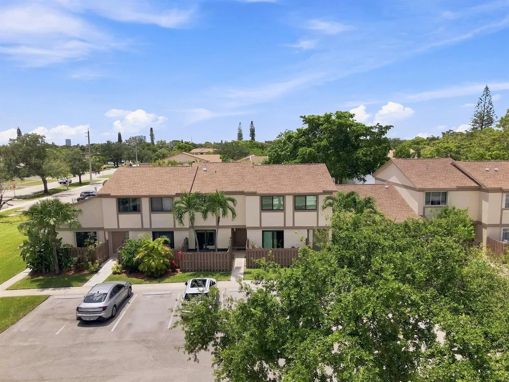 2975 NW 106th Avenue #3 Sunrise, FL 33322