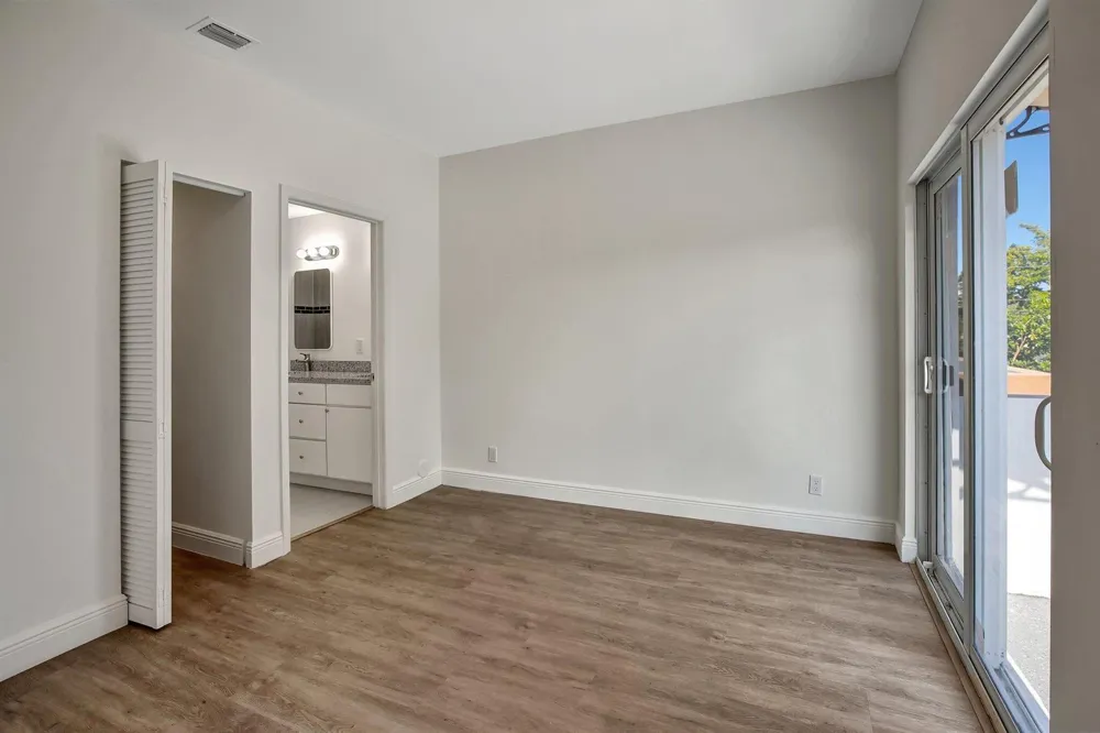 1102 S 20TH AVENUE #1102 Hollywood, FL 33020