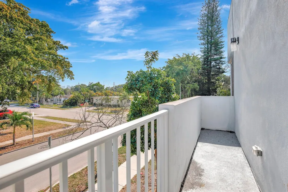 1102 S 20TH AVENUE #1102 Hollywood, FL 33020