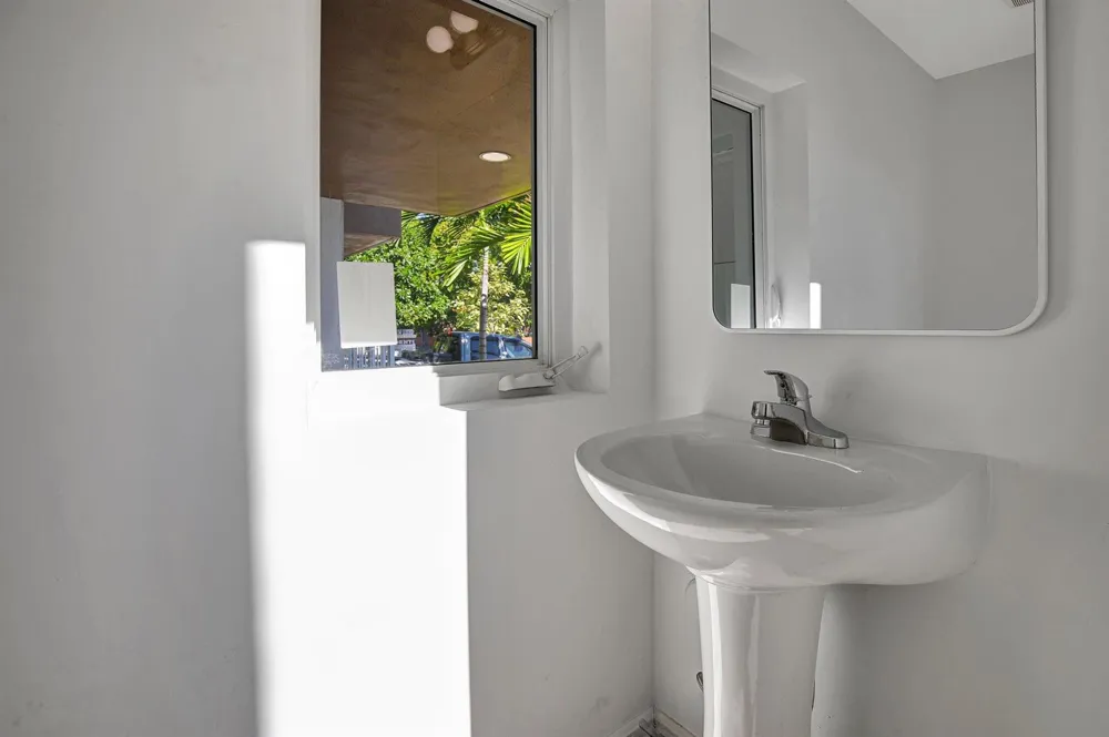 1102 S 20TH AVENUE #1102 Hollywood, FL 33020
