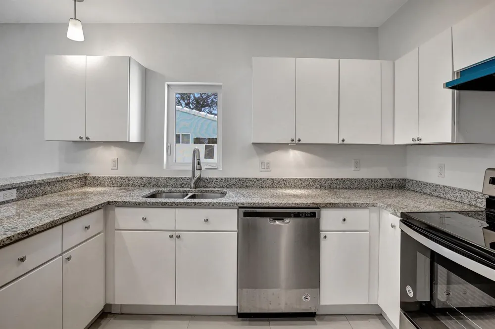 1102 S 20TH AVENUE #1102 Hollywood, FL 33020