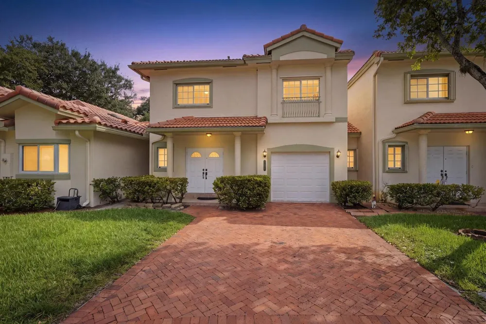 5880 SW 99th Terrace Cooper City, FL 33328