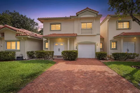 5880 SW 99th Terrace
