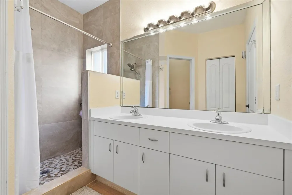 5880 SW 99th Terrace Cooper City, FL 33328