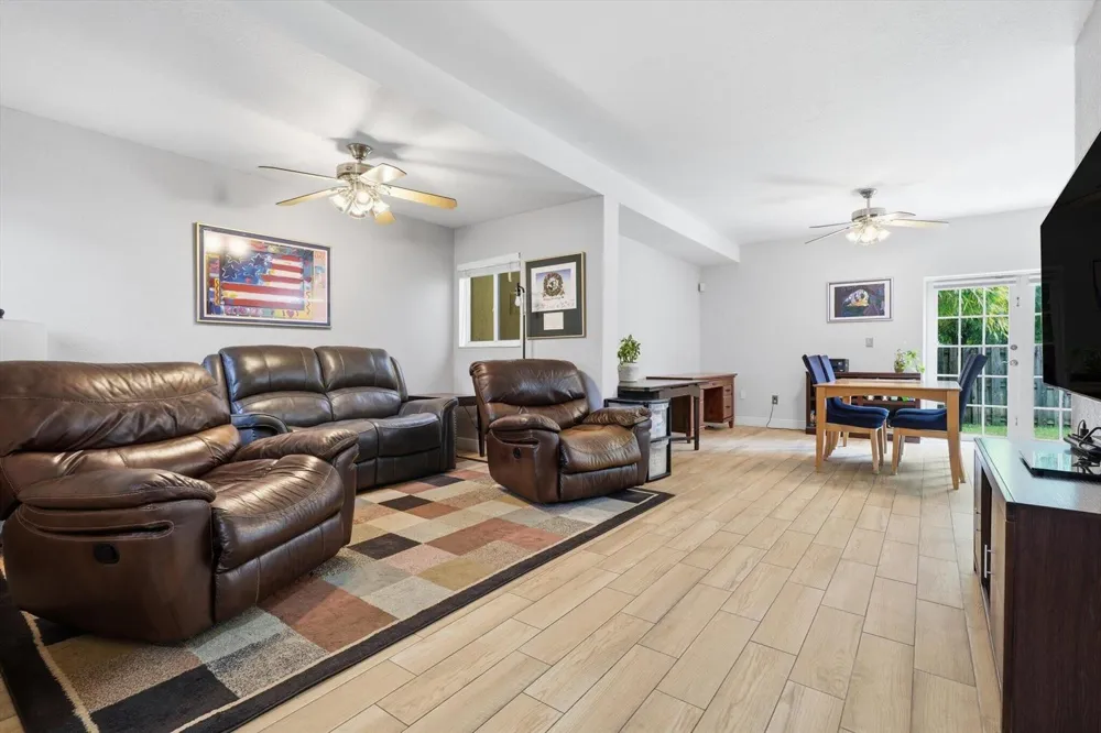 5880 SW 99th Terrace Cooper City, FL 33328