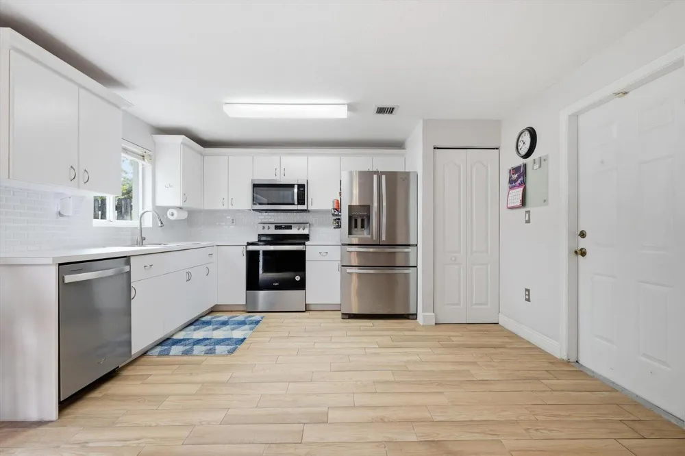 5880 SW 99th Terrace Cooper City, FL 33328