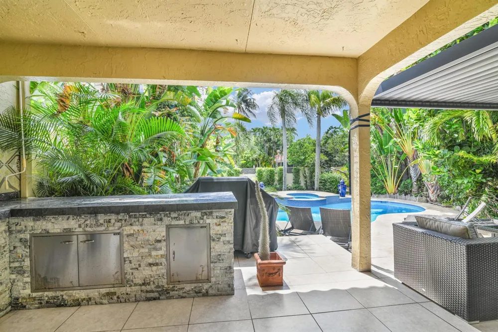 753 Villa Portofino Circle Deerfield Beach, FL 33442